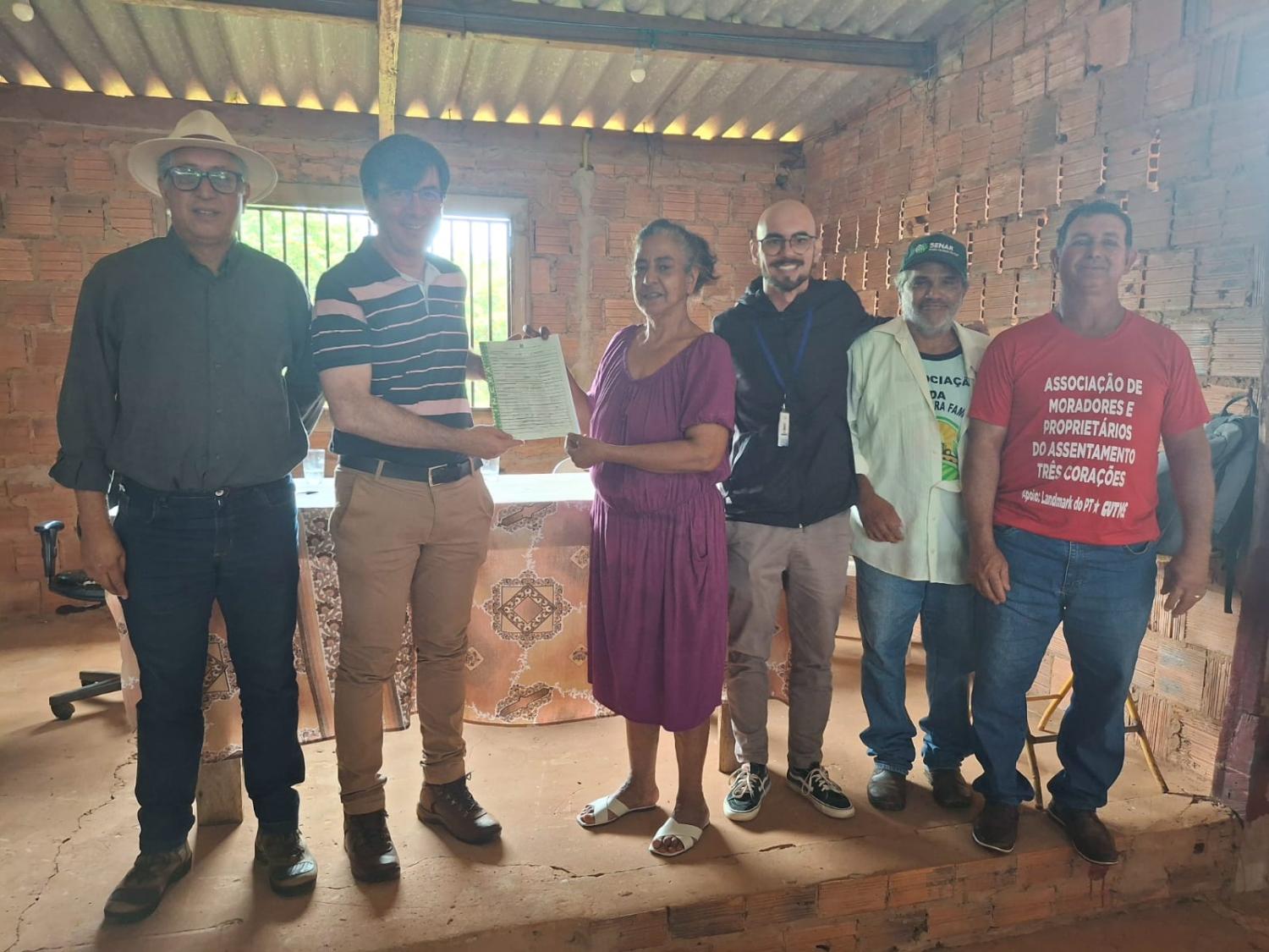 Após anos de luta e atuação de Landmark, 89 famílias do Assentamento Três Corações recebem títulos de domínio
